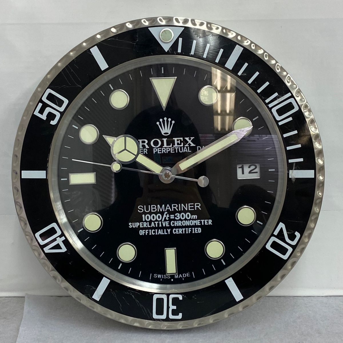 D410-O37-814 ROLEX SUBMARINER ロレックス サブマリーナ 掛時計 壁掛け時計 デイト ブラック文字盤 A6409 約直径33.7×奥行5cm 稼動 ②_画像1