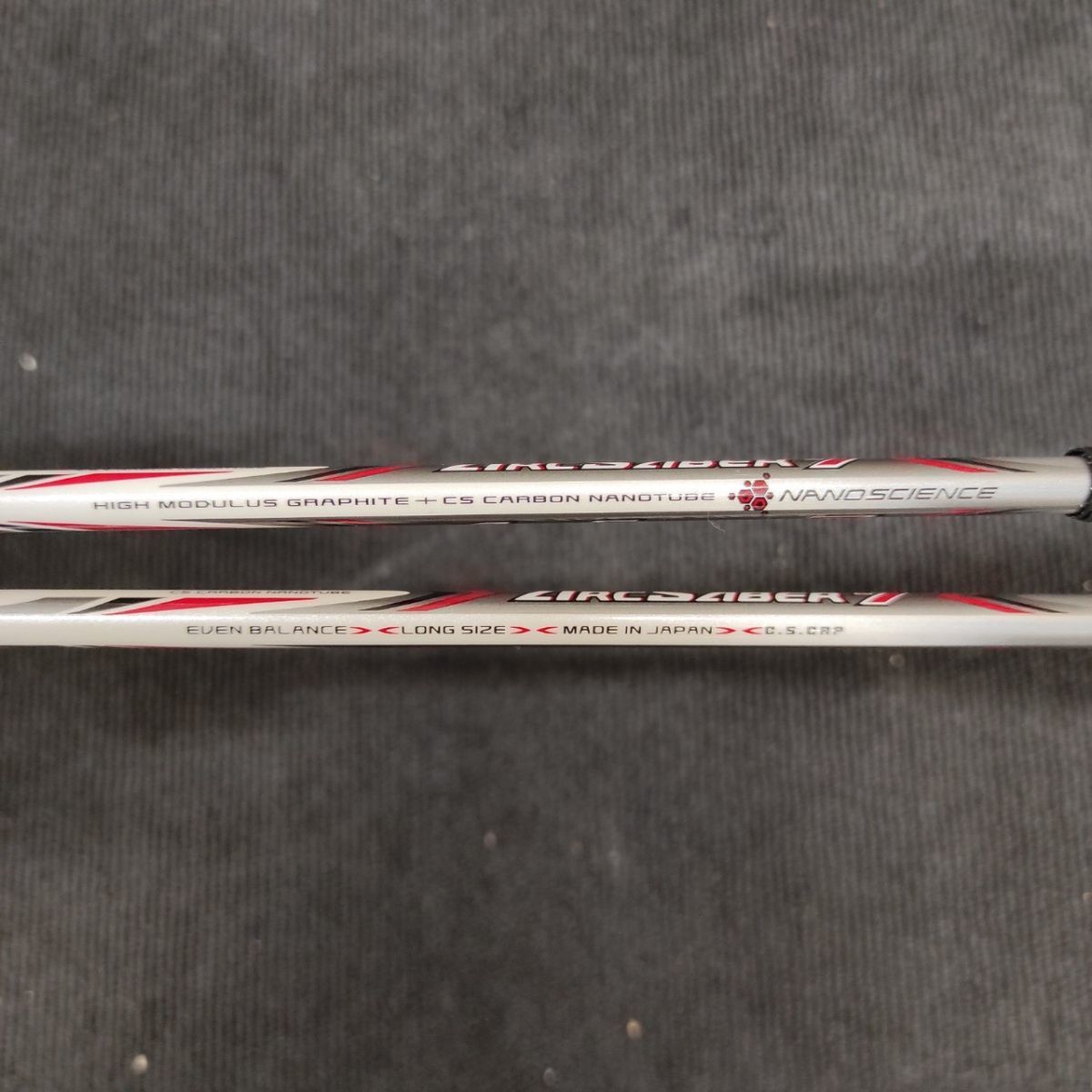 E228-K18-4617 2点セット YONEX ヨネックス ArcSaber 7 アークセイバー7 ラケット バドミントン 全長/約67cm 日本製 ⑩_画像6