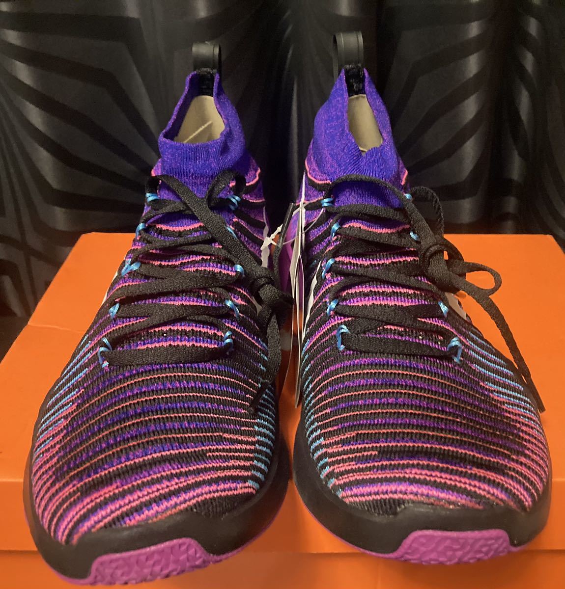 新品】NIKE ナイキ TR フォース FLYKNIT フライニット 新品】NIKE ナイキ TR フォース FLYKNIT フライニット