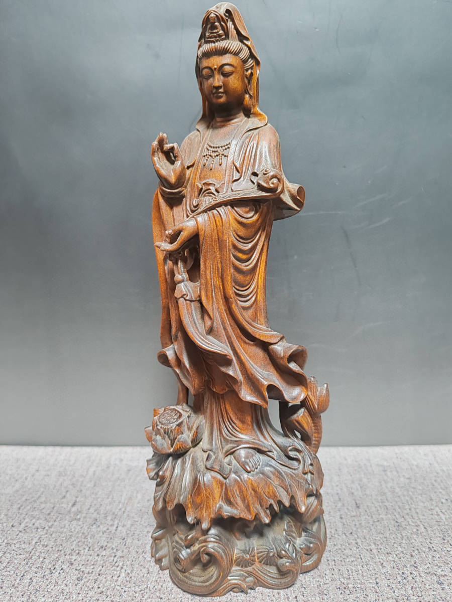 日本人気超絶の 蓮花觀音像』置物 細密彫 黄楊木製 『館蔵珍品 賞物