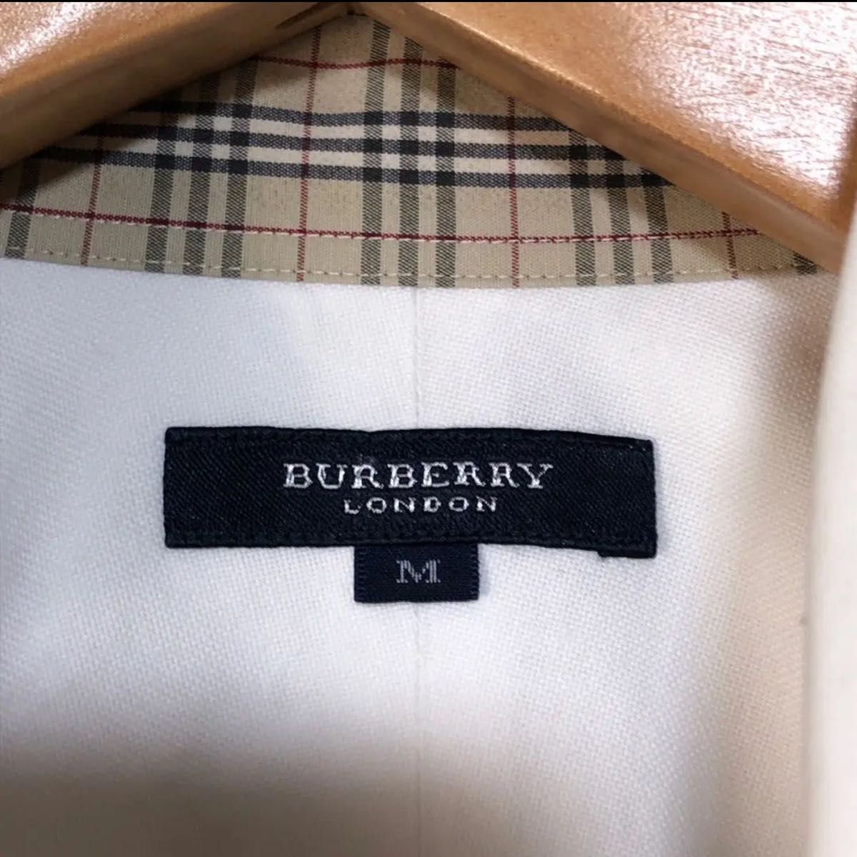 BURBERRY バーバリー シャツ 白 ホワイト ノバチェック 袖裏 M BURBERRY バーバリー シャツ 白 ホワイト ノバチェック 袖裏 M