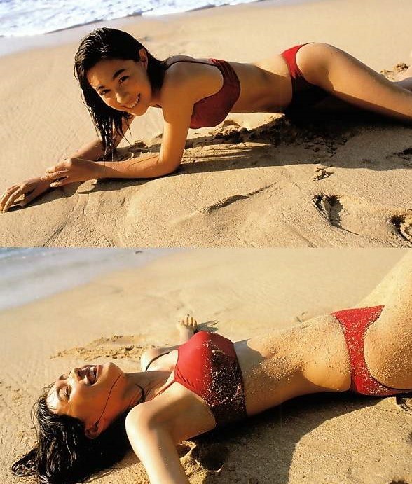 吹石一恵 写真集 『 凛 』 ポスター付 帯付/美品 の商品詳細 吹石一恵 写真集 『 凛 』 ポスター付 帯付/美品 の商品詳細