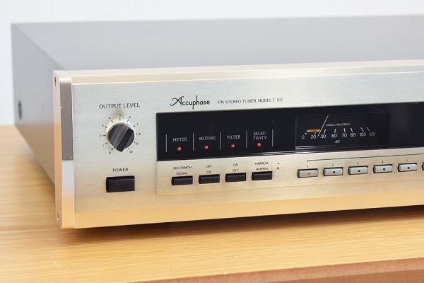 Accuphase T-107 / アキュフェーズ / FMステレオチューナー_画像2