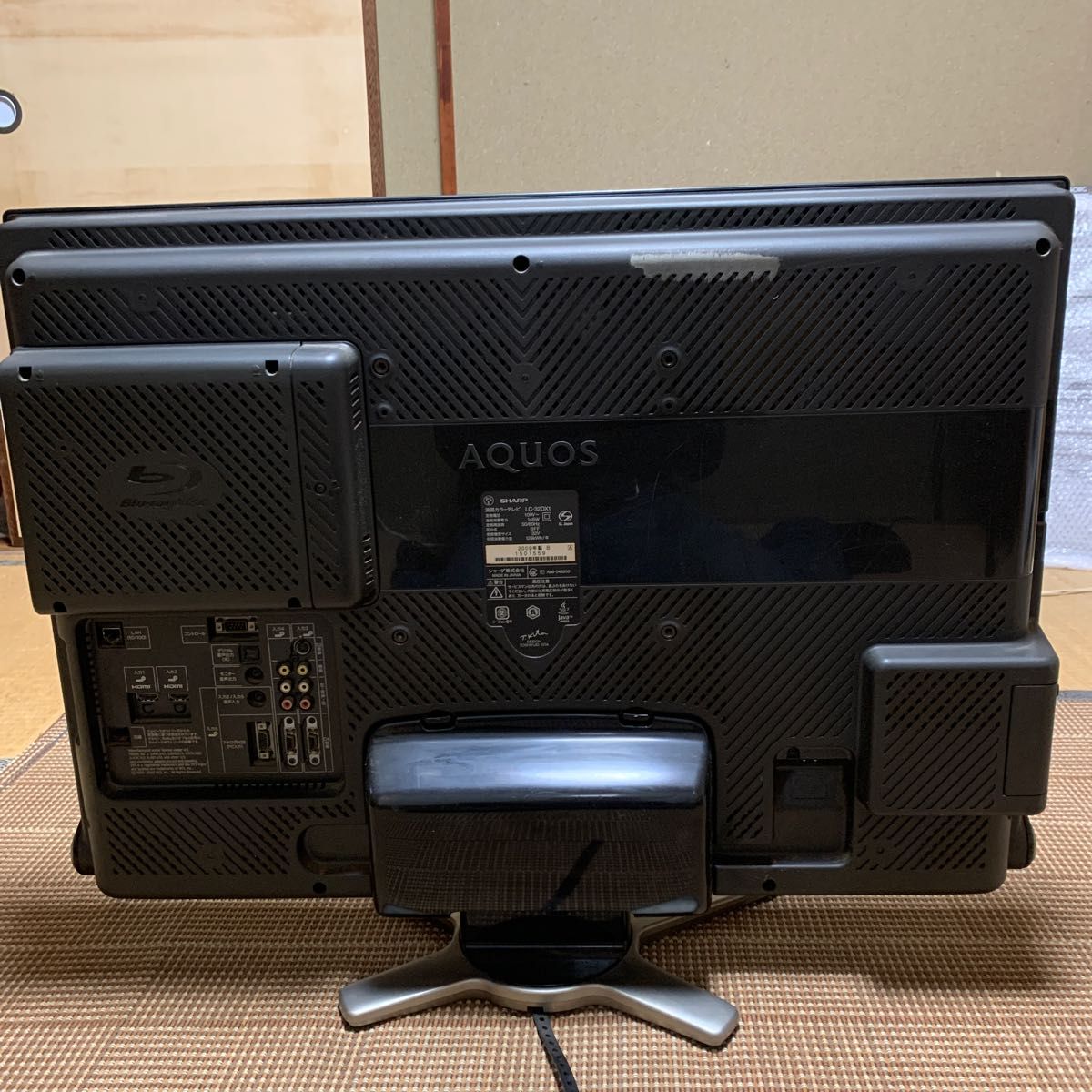 SHARP 32インチ AQUOS 世界の亀山モデル 液晶テレビ LC-32DX1 SHARP 32インチ AQUOS 世界の亀山モデル 液晶テレビ LC-32DX1