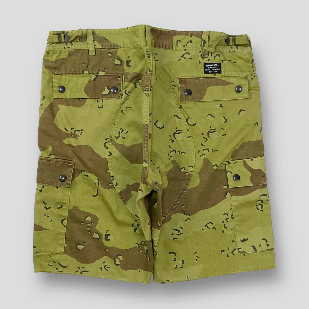 極美品 Supreme シュプリーム 21SS Overdyed Camo Cargo Short オーバーダイ カモカーゴショーツ 32 SSM2638 迷彩 カモフラ ショートパンツ_画像2