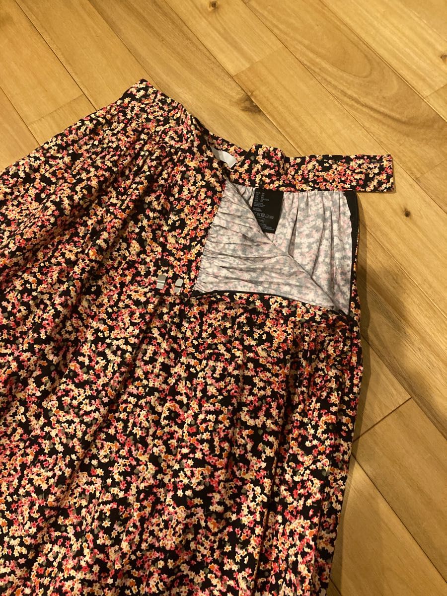 値下げ！H&M スカート　花柄　サイズ38 used  フレアースカート