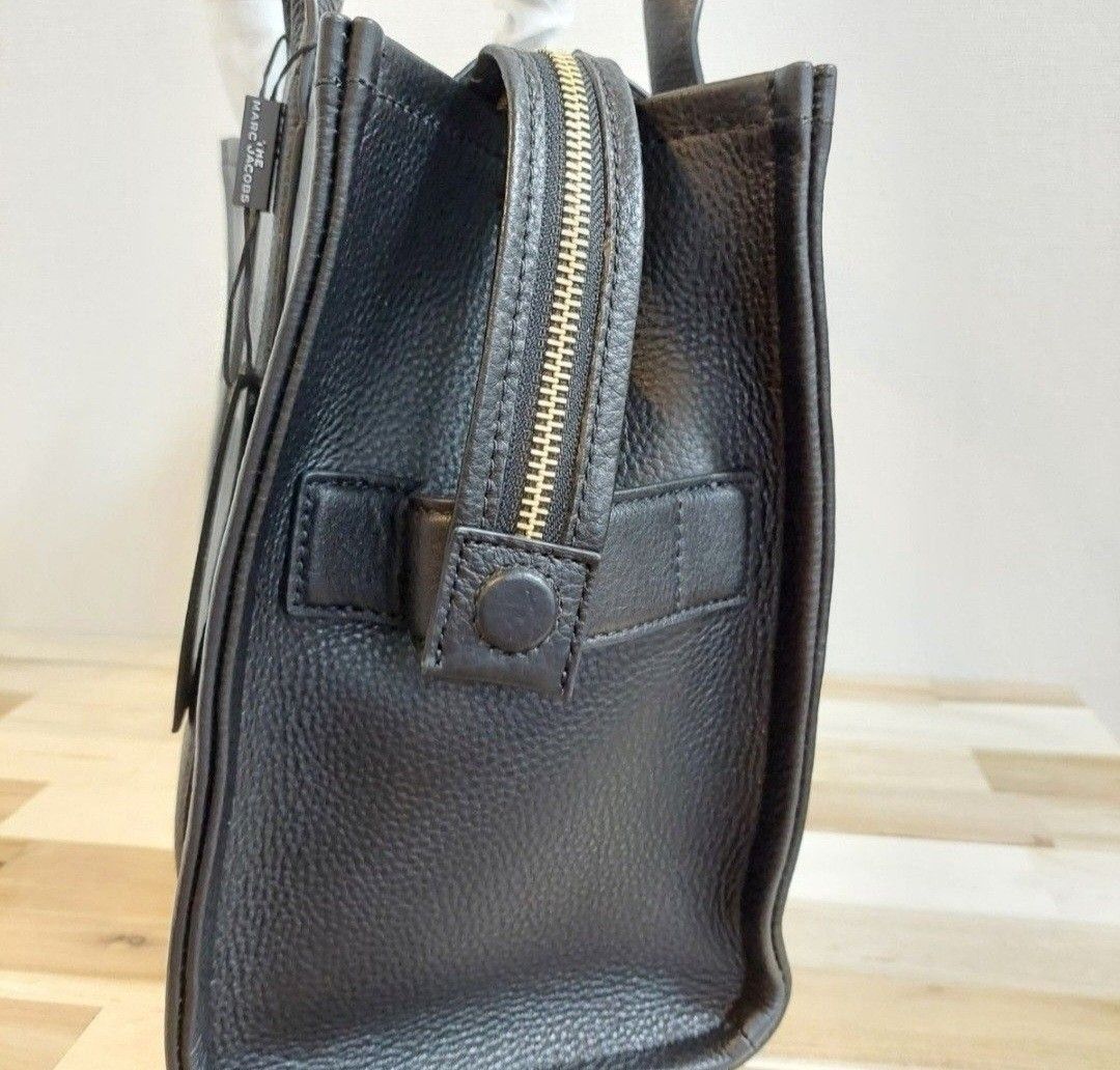 MARC JACOBS マークジェイコブスザ レザー ミディアム トートバッグ