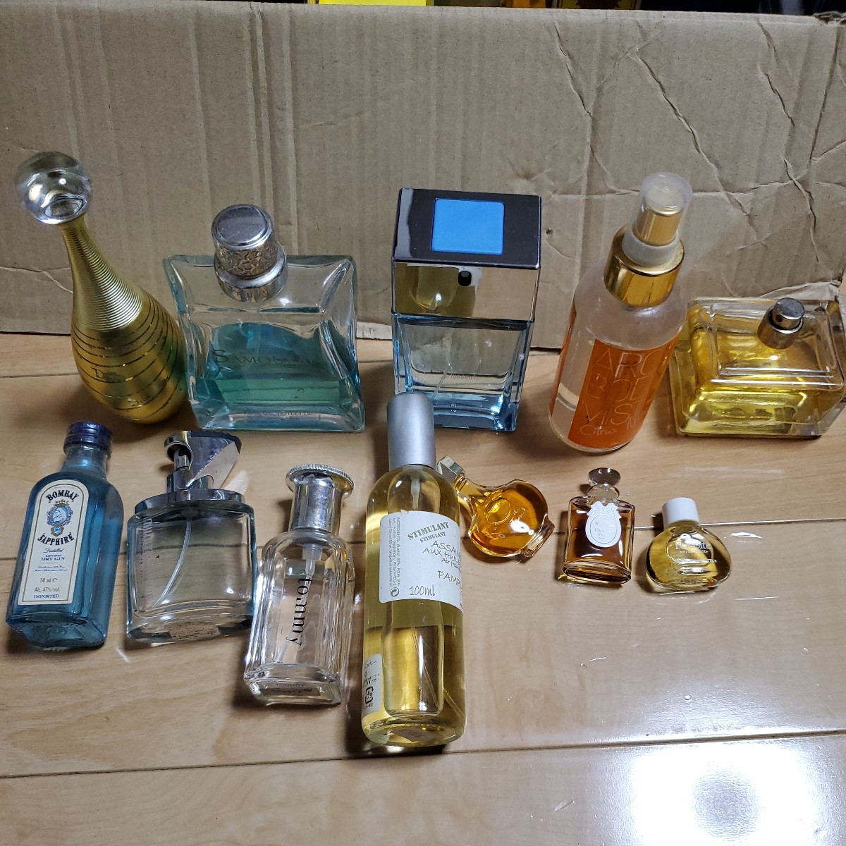 フレグランス　香水　まとめ売り58本くらい　Dior　LANVIN SAMURAI PERCOITE ポーラ　エクラ　サムタイム　約9キロ_画像3