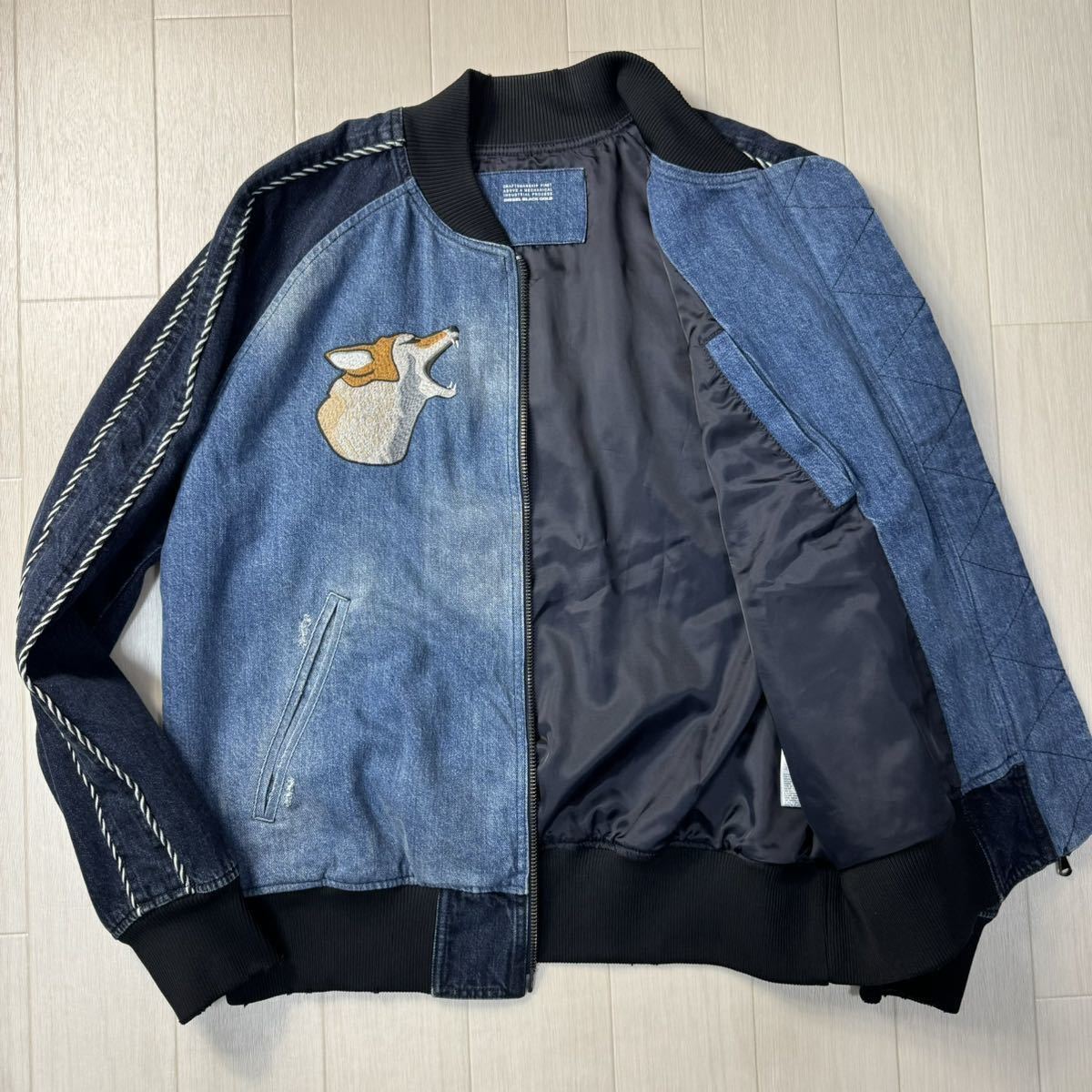 オープニング 大放出セール デニムジャケット ダメージ加工 XL相当★ディーゼル/DIESEL 美品/50 スカジャン 秋 青 インディゴ メンズ ブルゾン 狼刺繍 ワッペン MA-1 ジャンパー、ブルゾン オープニング 大放出セール デニムジャケット ダメージ加工 XL相当★ディーゼル/DIESEL 美品/50 スカジャン 秋 青 インディゴ メンズ ブルゾン 狼刺繍 ワッペン MA-1 ジャンパー、ブルゾン