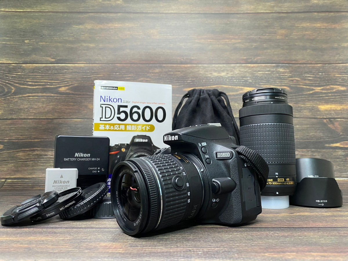 レビューで送料無料】 Nikon ニコン D5600 ダブルズームキット