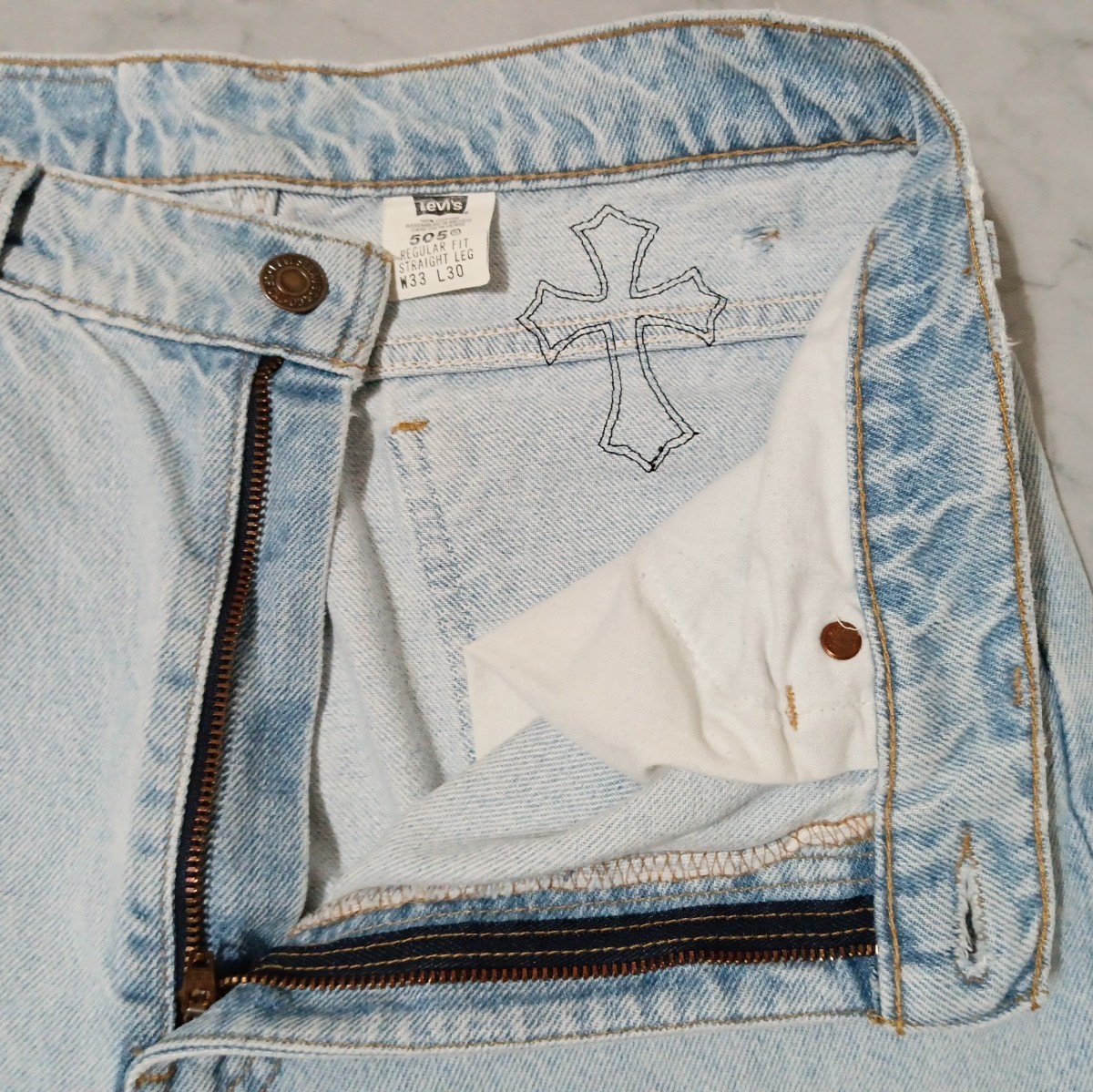 Levi's 505（W33 / 80cm）クロスパッチカスタム