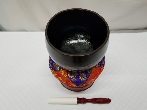 ◆新品◆手打ち 大徳寺リンセット 3.5寸◆丸布団◆直径10.5cm 大徳寺りん おりん リン 馨子 馨子 丸金台 仏壇 仏具 寺院仏具_画像3