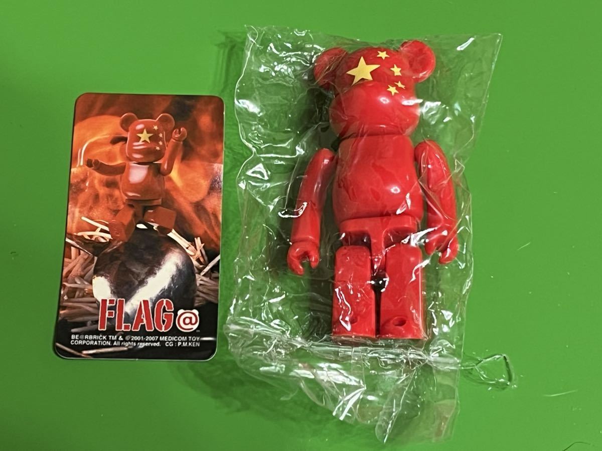 ベアブリック シリーズ15 FLAG 中国 フラッグ China メディコムトイ MEDICOMTOY BE@RBRICK 100% ノーマル ビニール未開封 国内正規品_画像1