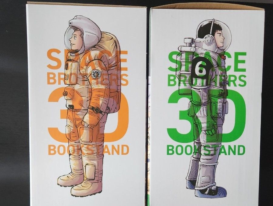宇宙兄弟 43巻限定版 ムッタとヒビトの月面3Dブックスタンド｜PayPayフリマ