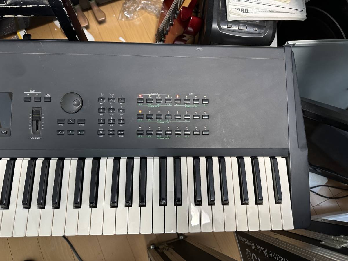 Yahoo!オークション - 即戦力のおまけ付き 名機 YAMAHA SY99 Yahoo!オークション - 即戦力のおまけ付き 名機 YAMAHA SY99