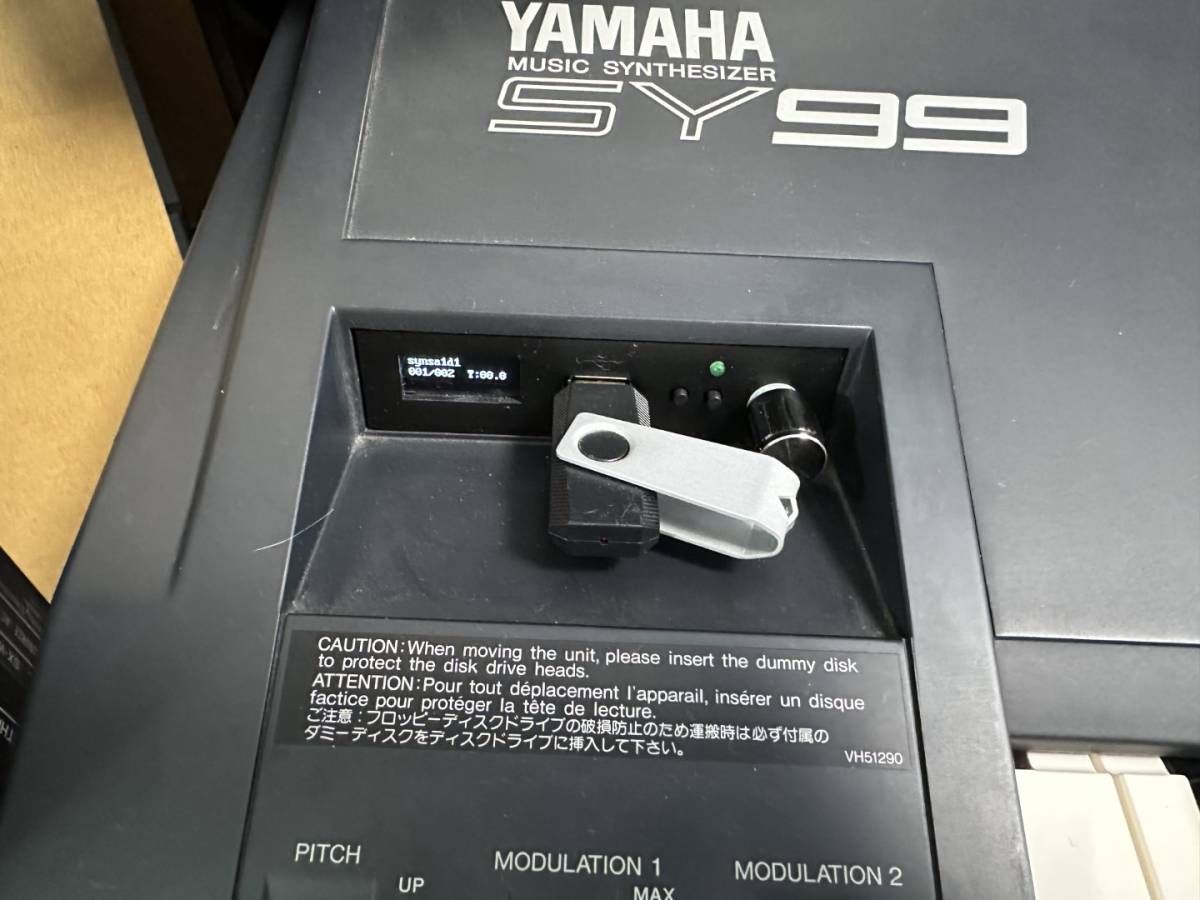 即戦力のおまけ付き 名機 YAMAHA SY99 フルオーバーホール 液晶交換 FDD Emu装備等々 ハードケース付きパーフェクトコンディション_画像6