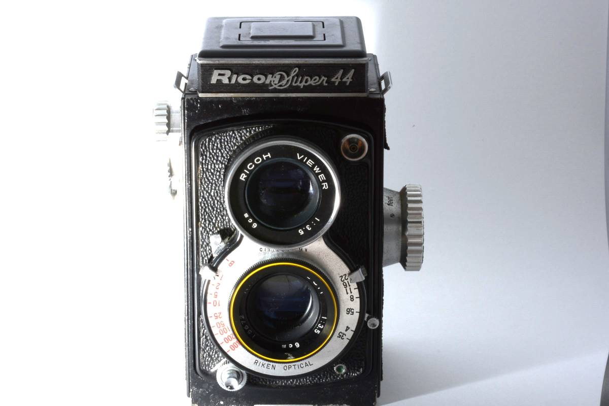 158-1【美品】リコー Ricoh Super44 RIKEN 6cm F3.5 二眼カメラ(ケース付き） _画像2