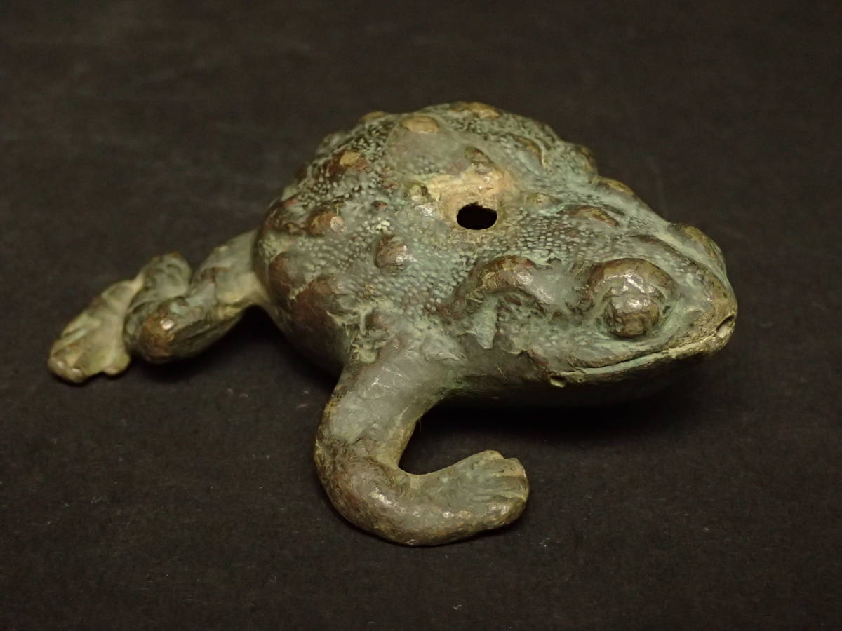 BV-367 時代 古銅 銅製 蛙 水滴 書道 書家 文鎮 置物 装飾品 骨董 8.0cmX7.0cm 3.0cmの画像3