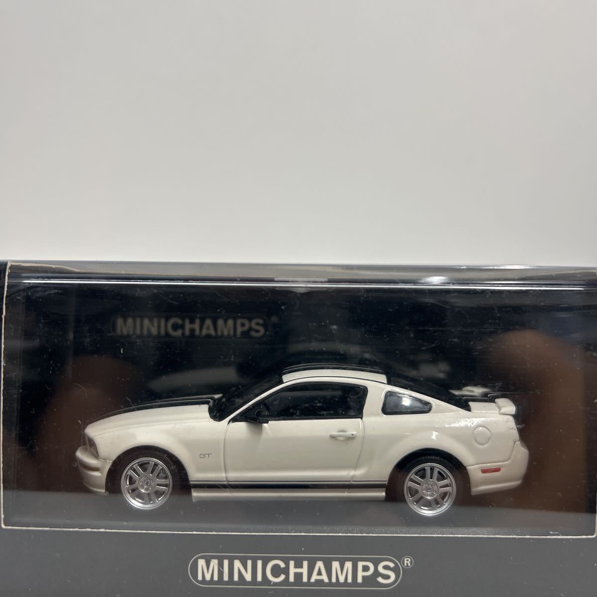 MINICHAMPS 1/43 FORD MUSTANG GT 2005年 White ミニチャンプス MINICHAMPS 1/43 FORD MUSTANG GT 2005年 White ミニチャンプス