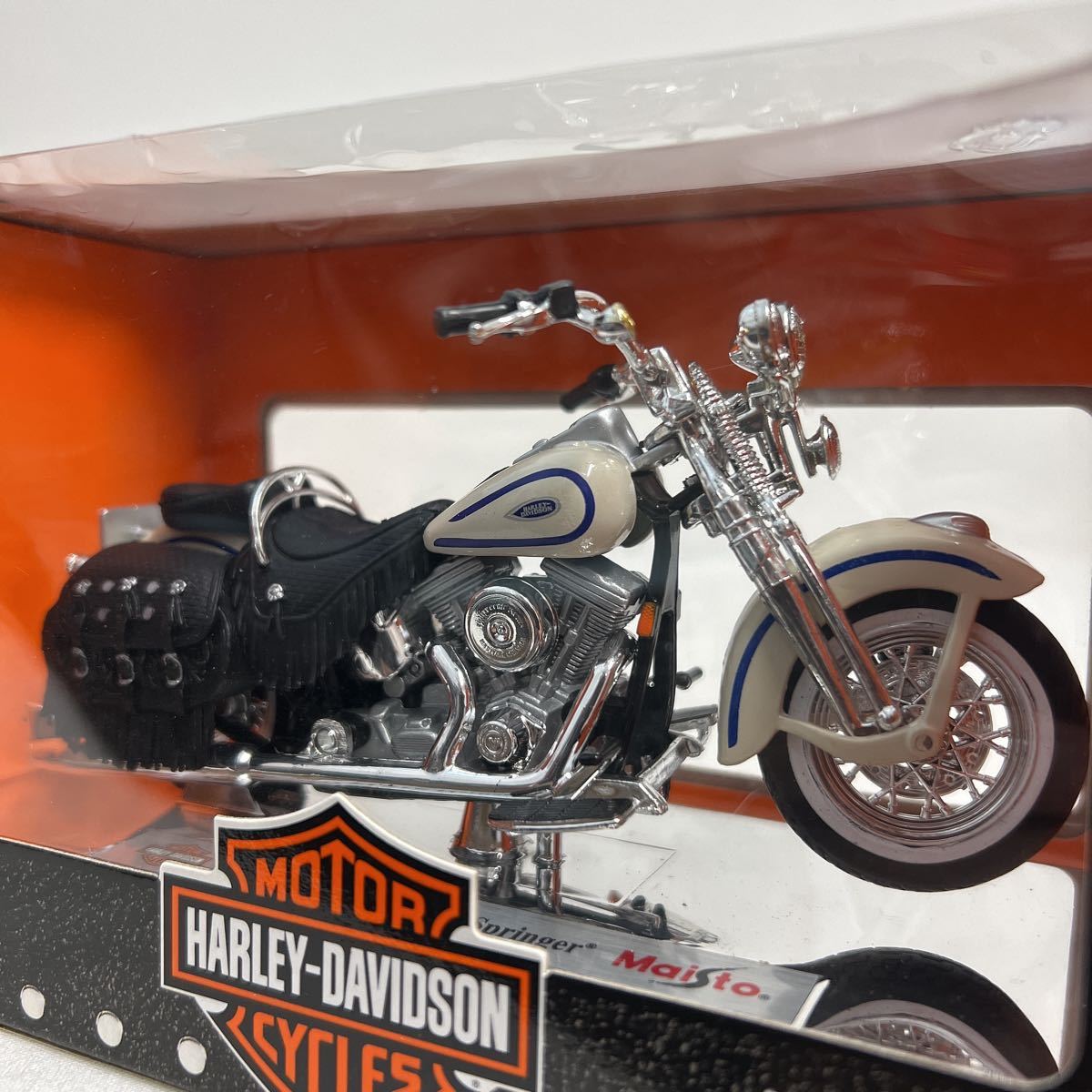 Maisto 1/18 Harley-Davidson 1997 FLSTS Heritage Springer ハーレーダビッドソン ヘリテイジ スプリンガー バイク ミニカー モデルカー_画像1