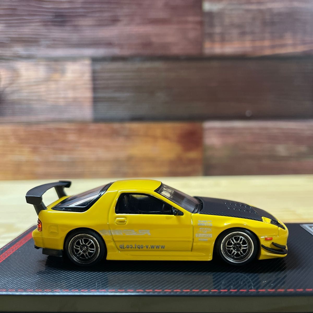 イグニッションモデル 1/64マツダRX-7 (FC3S) RE雨宮 イエロー イグニッションモデル 1/64マツダRX-7 (FC3S) RE雨宮 イエロー