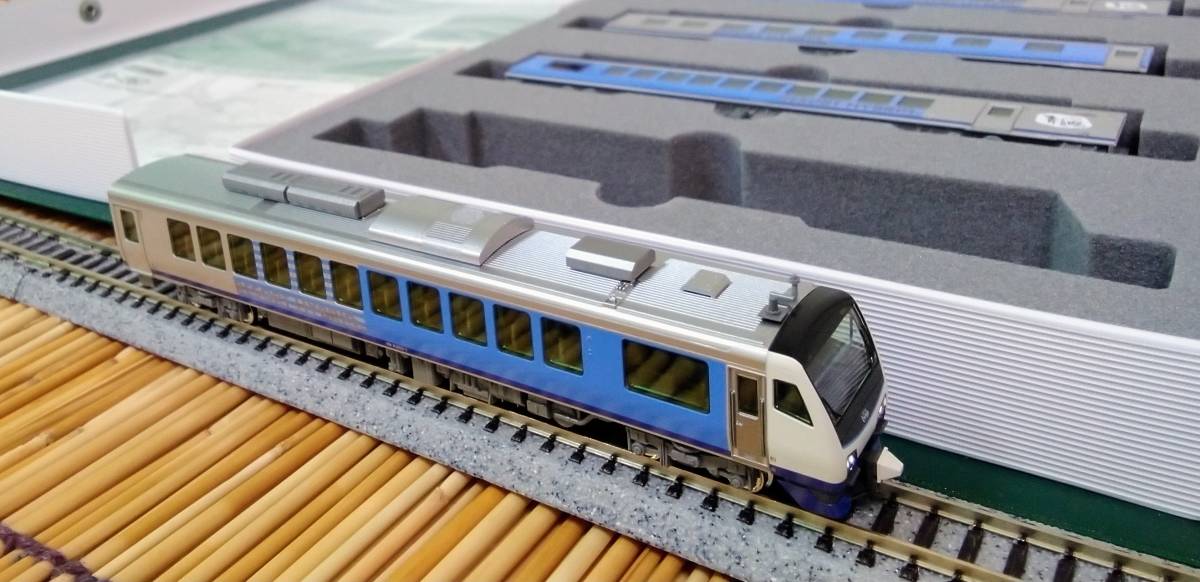 超可爱 ▽KATO-10-1367▽JR東日本/ハイブリッド車/HB-E300系「リゾート