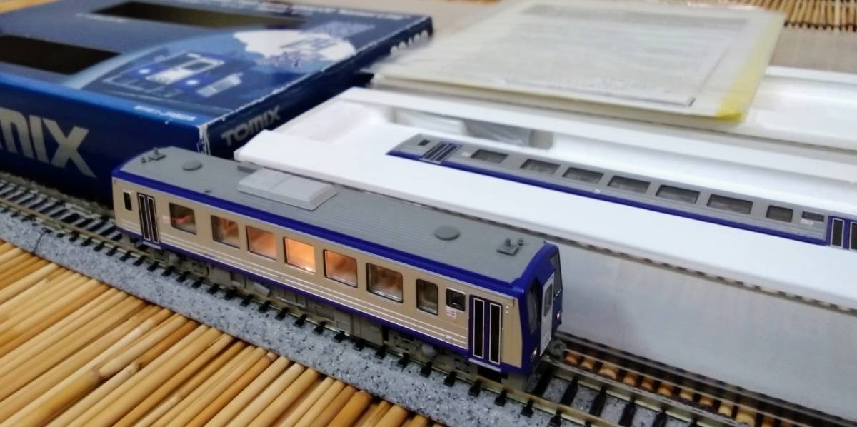 新作モデル ▽TOMIX-92132▽キハ120形300番台(関西線)/キハ120-302(M車