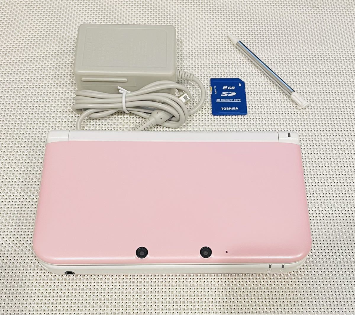 ニンテンドー3DS LL ピンクホワイト　本体動作品　送料無料　付属品付き　任天堂 Nintendo 3DS LL