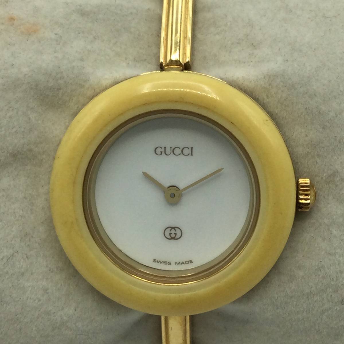 最新作の 1100L チェンジベゼル グッチ G85△【QZ/電池交換済】GUCCI