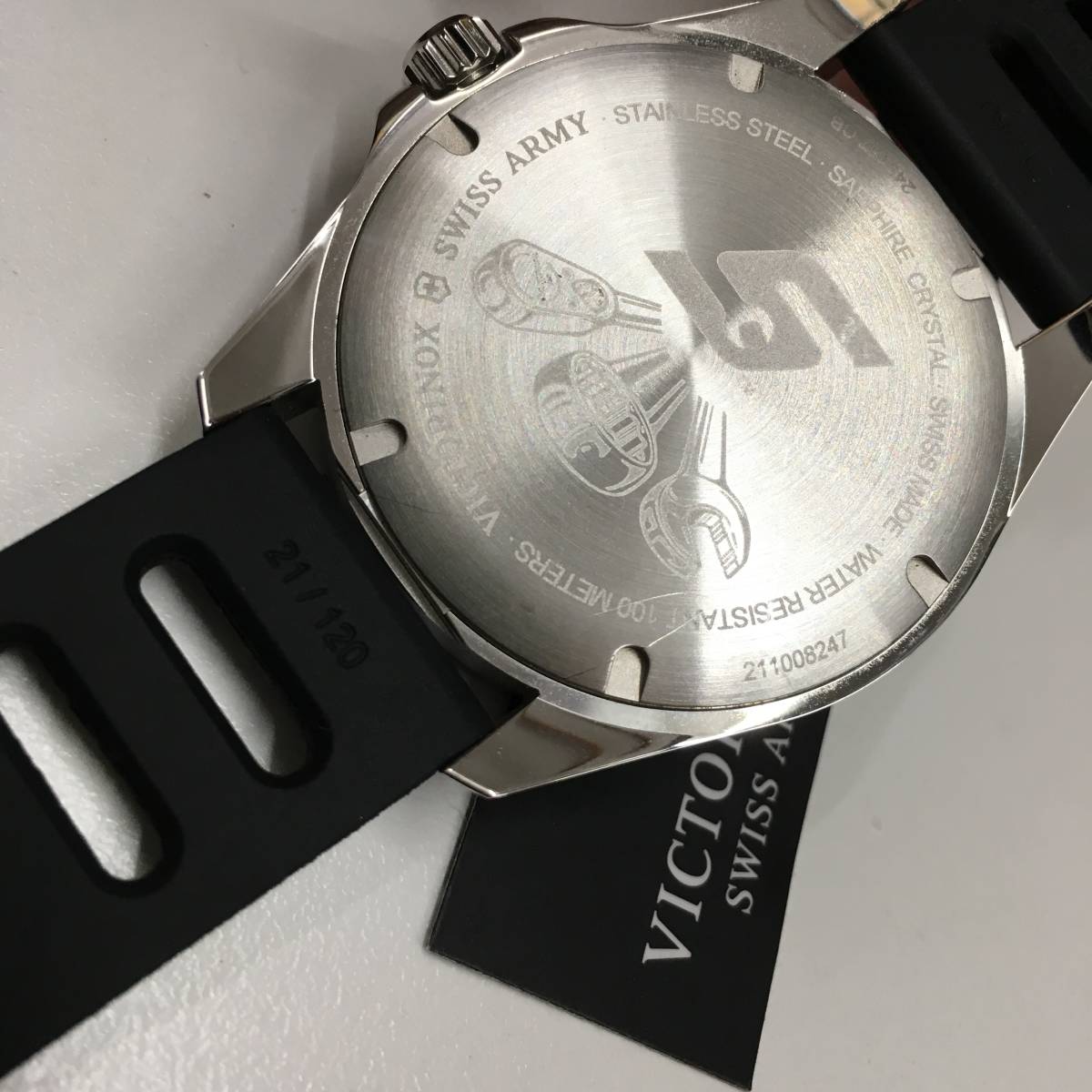 ●古3863　VICTORINOX　Snap-on　腕時計　専用ペリカンケース・マルチツールあり_画像5