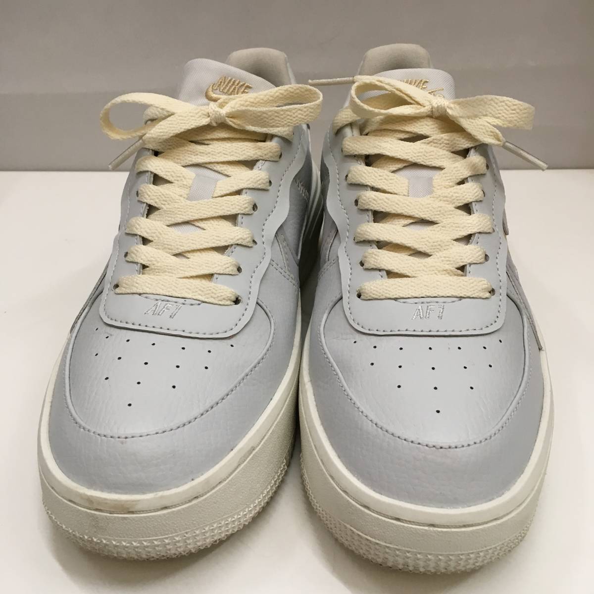 ●古3869　NIKE　ナイキ　スニーカー　ウィメンズ　AIR FORCE 1 PLT.AF.ORM　DJ9946-002　US9　26.0㎝　箱・黒タグあり_画像2