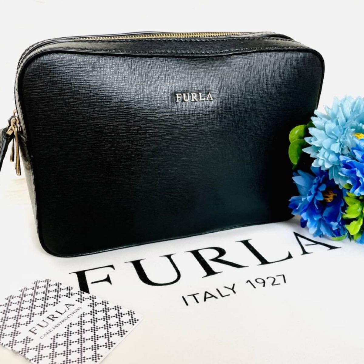 極美品☆FURLA ショルダーバッグ リリー ブラック 黒 ダブルジップ レザー-