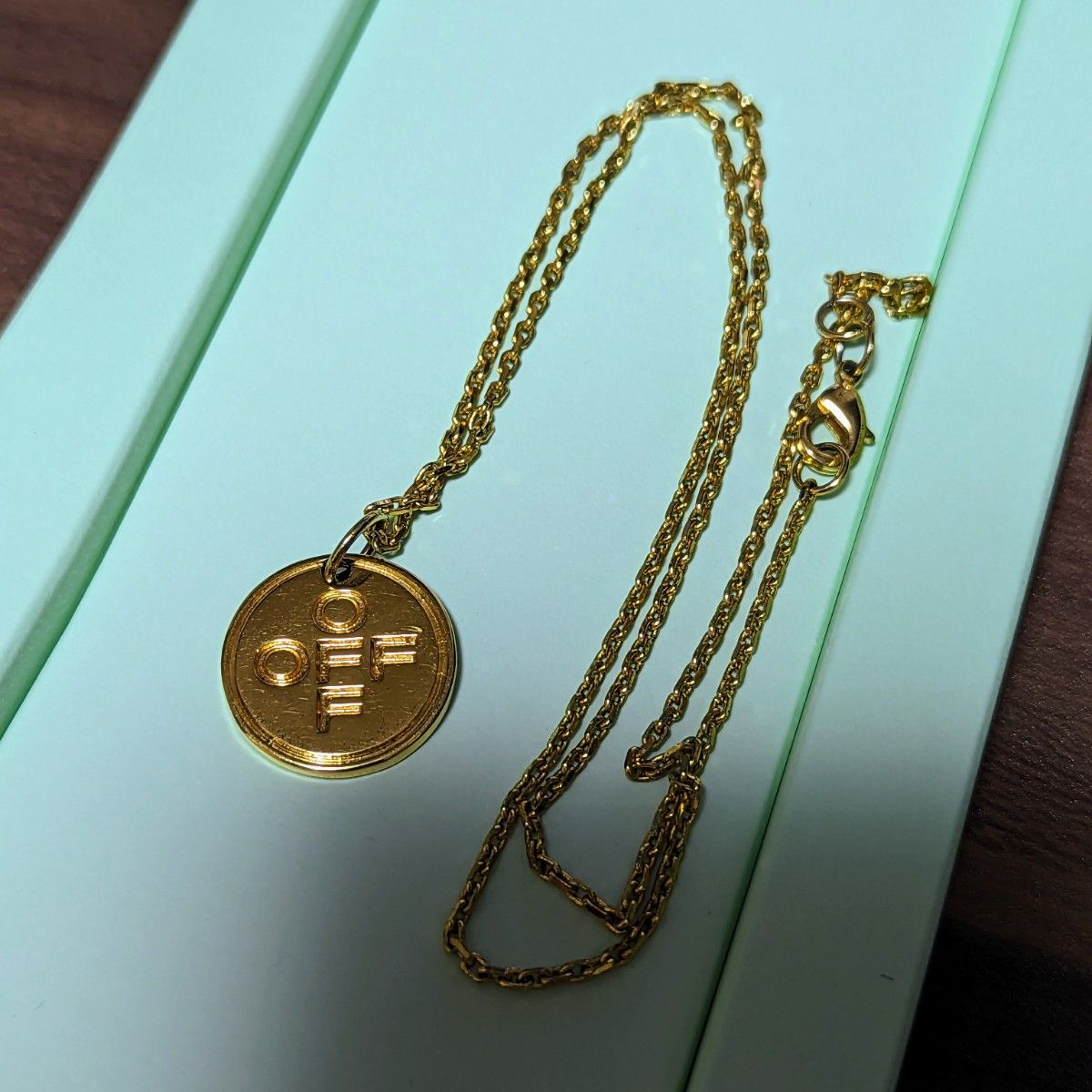 off-white(オフホワイト)ネックレス メダルコイン|Yahoo!フリマ off-white(オフホワイト)ネックレス メダルコイン|Yahoo!フリマ