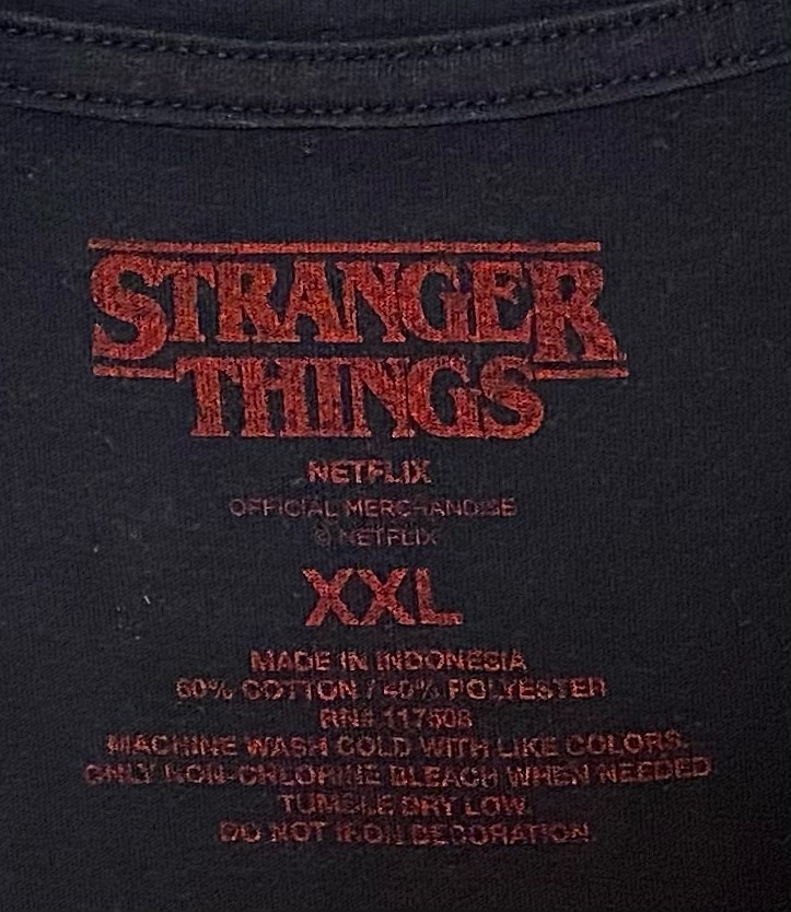  STRANGER THINGS ストレンジャーシングス　Tシャツ　レディース　XXL　身幅約58.5ｃｍ 着丈約70.5ｃｍ_画像3