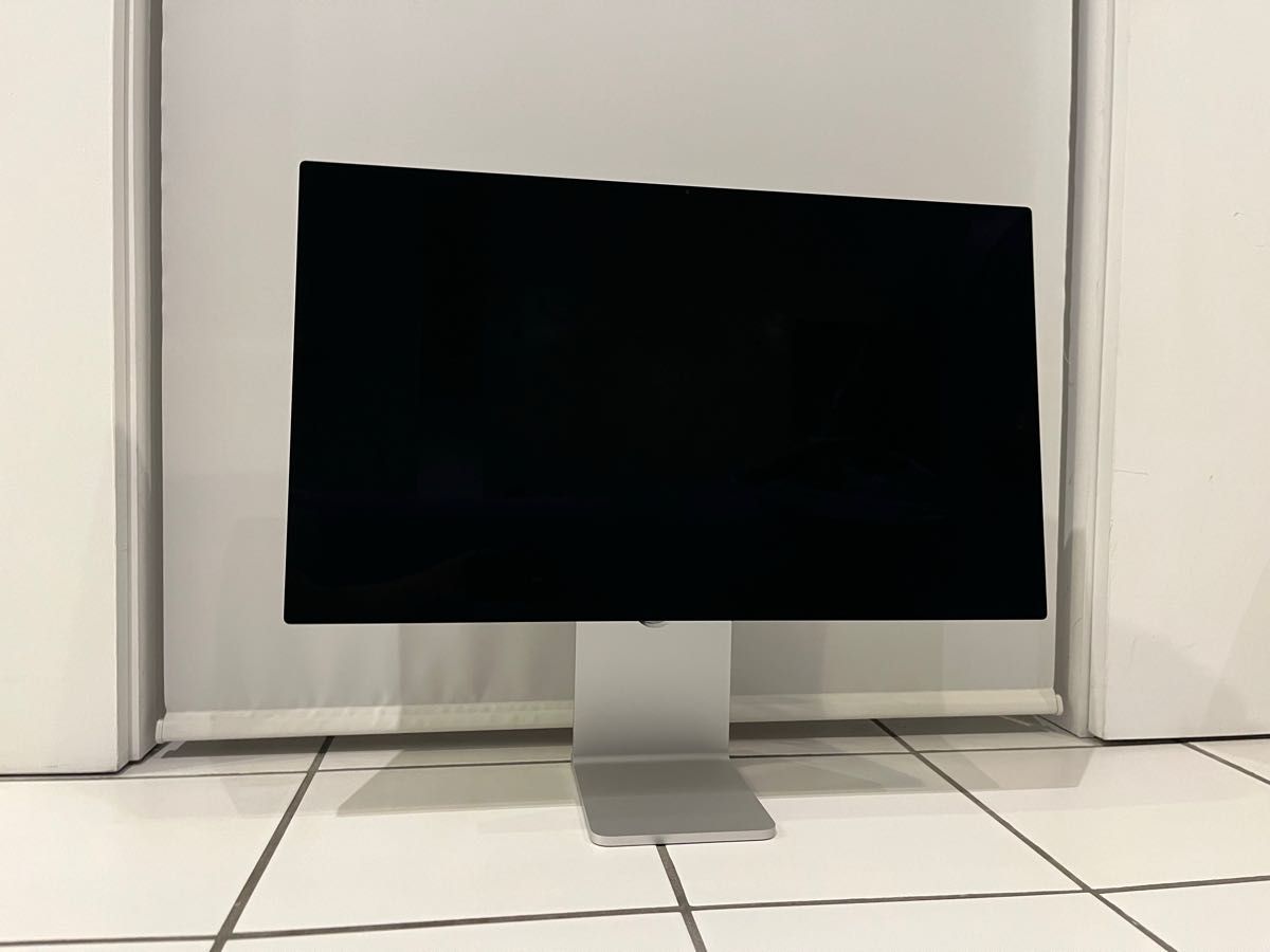 Apple Studio Display (傾きと高さを調整できるスタンド搭載 Apple Studio Display (傾きと高さを調整できるスタンド搭載