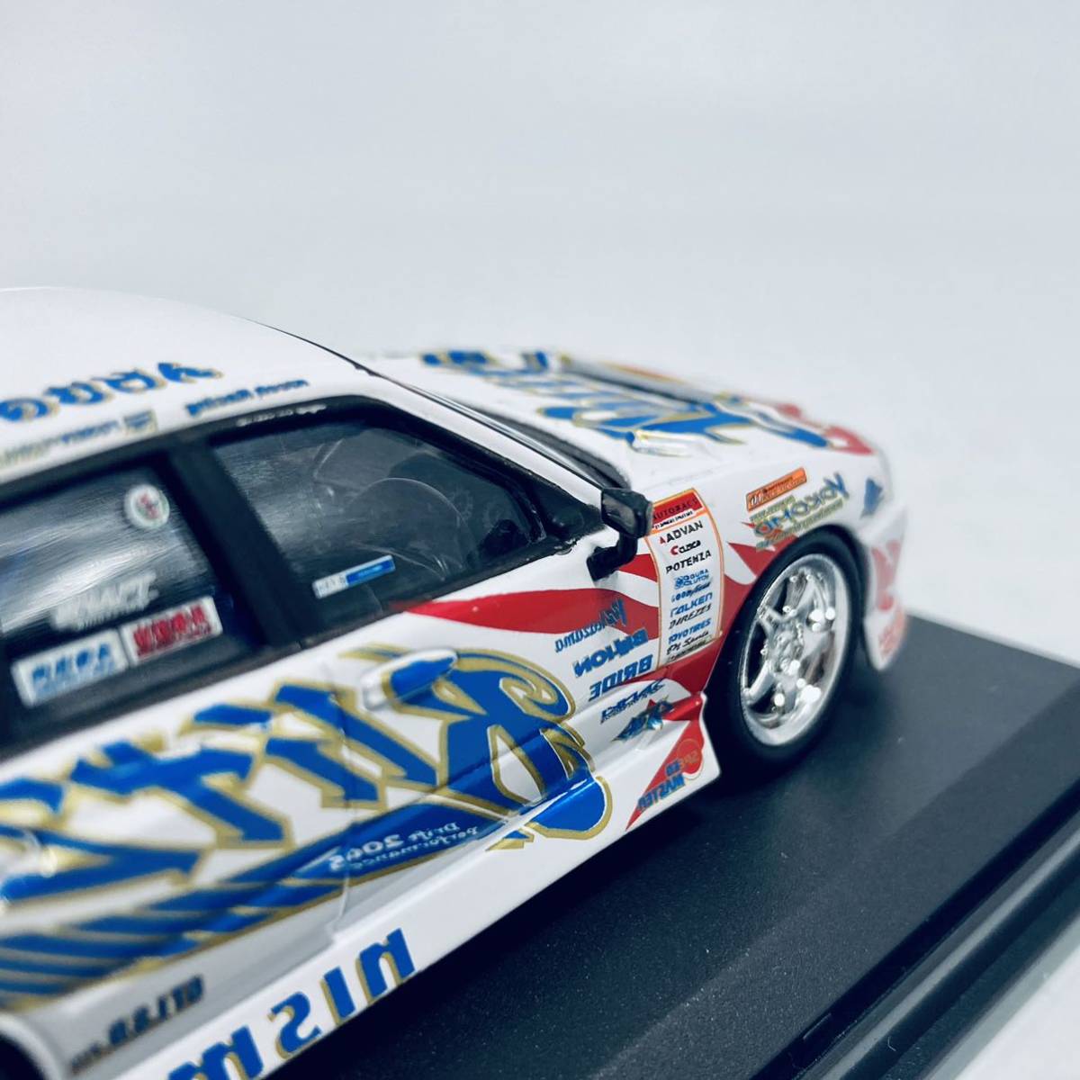 DISM D1 GRAND PRIX 1/43 2005 BLITZ ER34 スカイライン 4ドアセダン 野村謙 のむけん BLITZ テクノスピードZ4_画像6