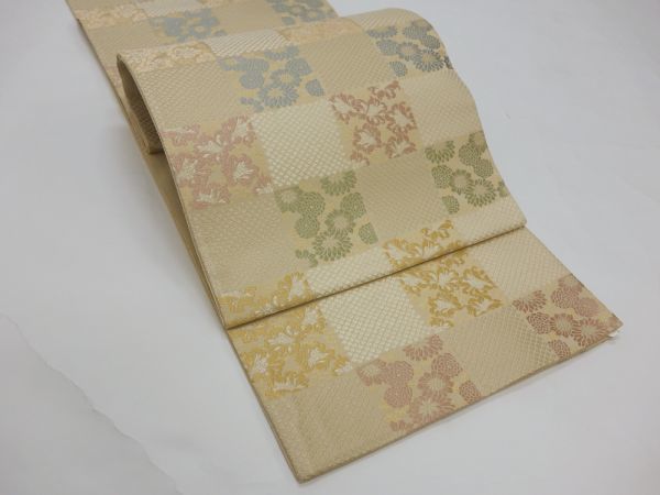 着物物語□K5105-14□美品 袋帯 市松格子模様に花 薄いベージュ-