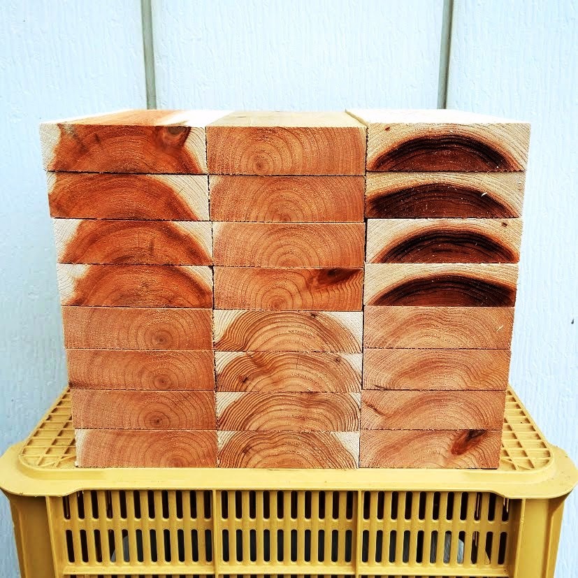 日本ミツバチ　重箱式　巣箱材　杉　24枚　ビスセット　蜜蜂　みつばち　巣箱　重箱　継箱　a_画像3