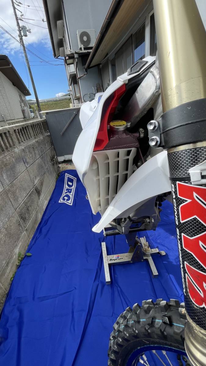 YAMAHA YZ YZ250F モトクロスバイク 2017 ヤマハ_左右ラジエター曲がり少な目　ガンコート