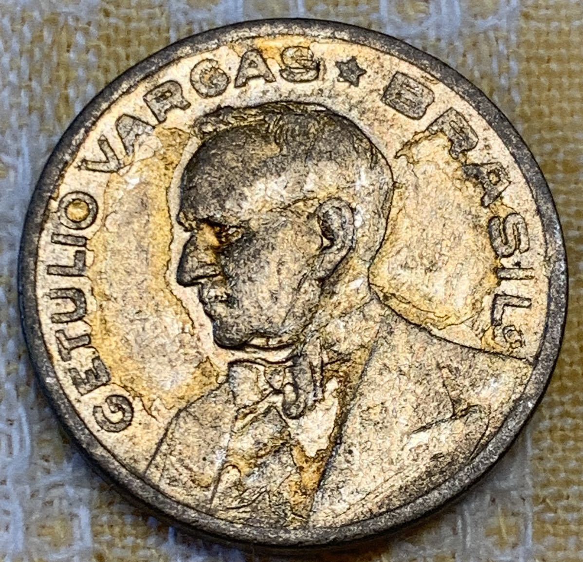● 【中古】ブラジル連邦共和国　古銭含む　10、20センターボ　コイン　2枚セット、_画像4