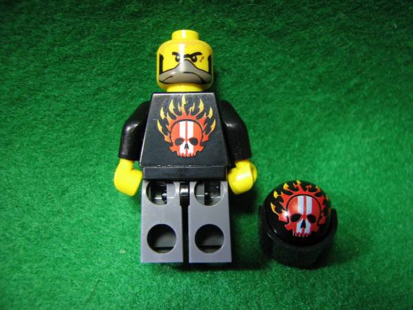 ☆レゴ-LEGO★フィグ★ドクロマークのヘルメットのライダー★新品★インテリア等にも素敵です★悪役ライダー★バイク乗りの画像3
