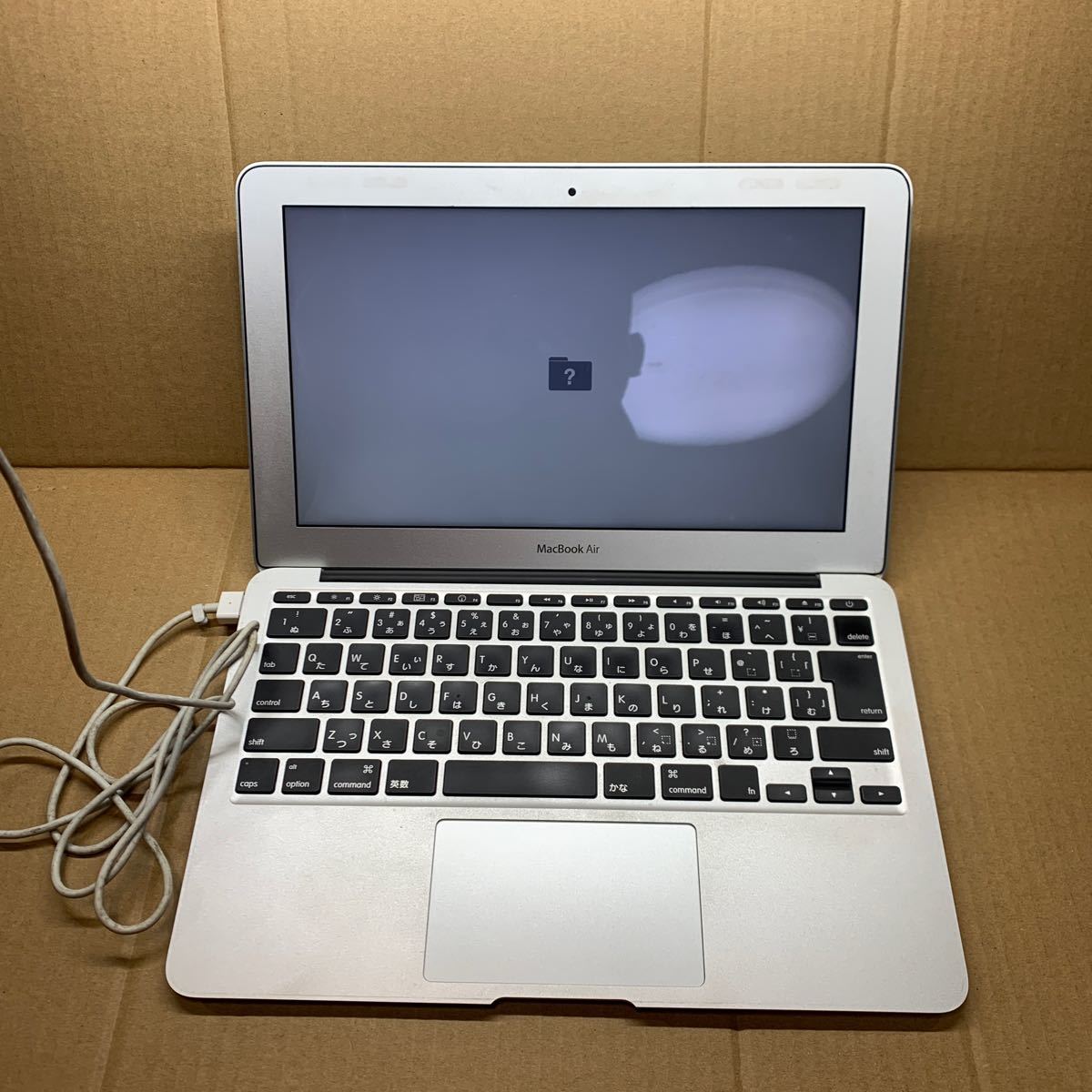 【返品送料無料】 Apple ジャンク 部品取りに 完全ジャンク品 MacBook A1370/PCノートパソコン　CPU不明/メモリ不明/HDD不明/ジャンク　AC付き. Air MacBook Air