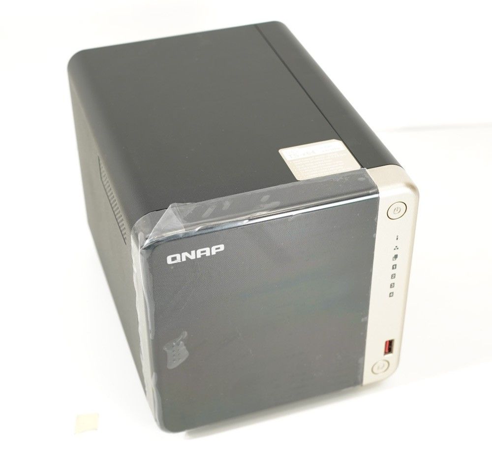QNAP TS-464-4G + メモリ16GB(8GB x2)+ NVMe SSD 512GB (中古 QNAP TS-464-4G + メモリ16GB(8GB x2)+ NVMe SSD 512GB (中古