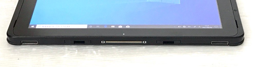 ●10.1型Windowsタブレット 富士通 ARROWS Tab Q507/PB (Atom x5-Z8550 1.44GHz/4GB/64GB/Wi-Fi/Webカメラ/Windows10 Pro)_画像5