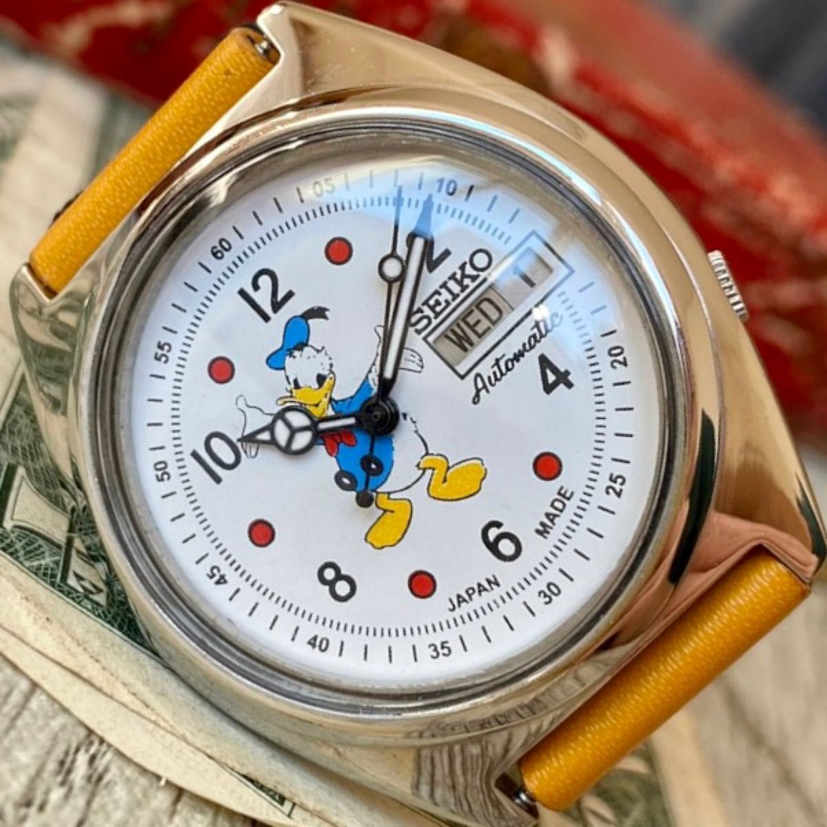 レトロ可愛い】セイコー メンズ腕時計 ホワイト ドナルド 自動巻