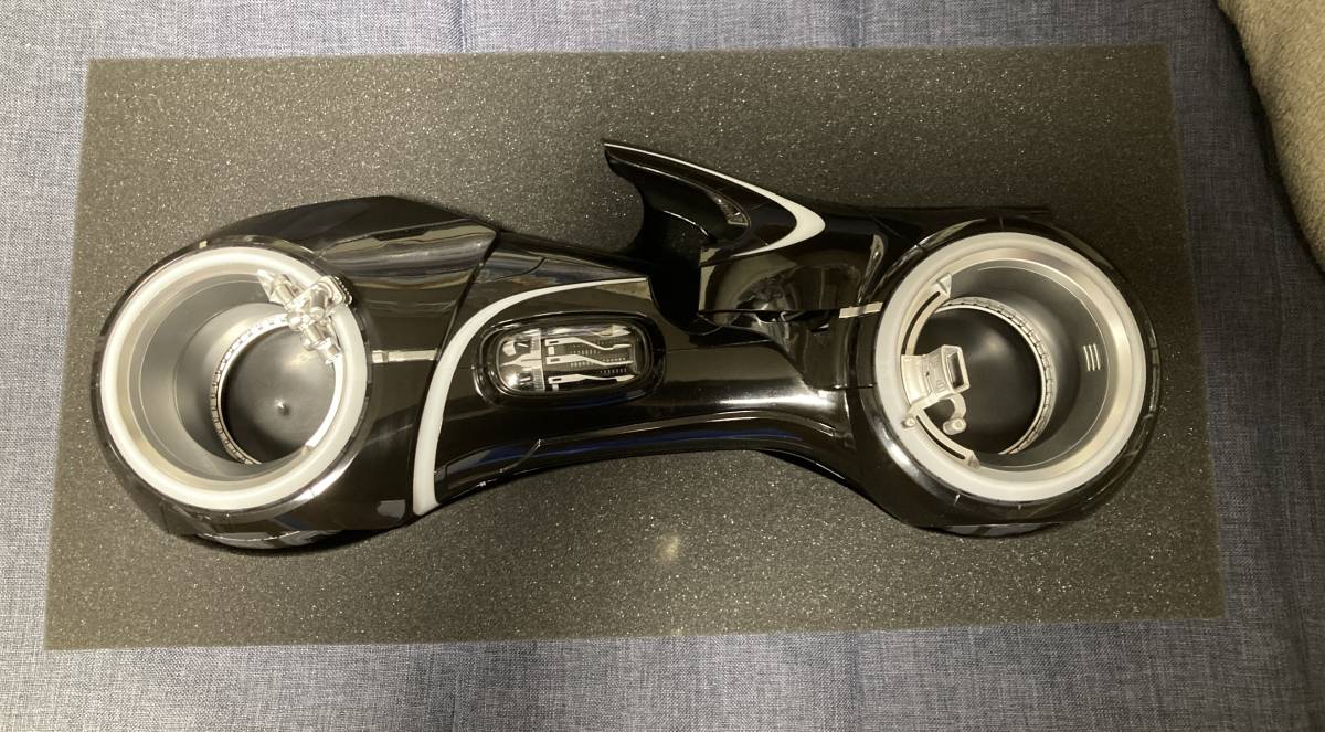 HOTTOYS ムービーマスターピース『トロン レガシー』TRON ライト HOTTOYS ムービーマスターピース『トロン レガシー』TRON ライト