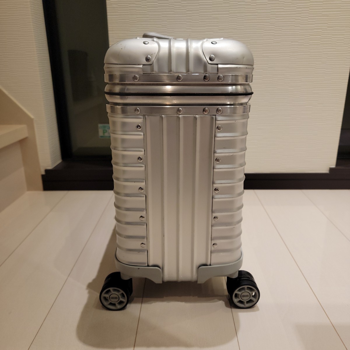  ultra rare! records out of production! old model model! beautiful goods Rimowa rufto handle The Pilot to lorry 34L business 4 wheel TSA lock aluminium topaz 