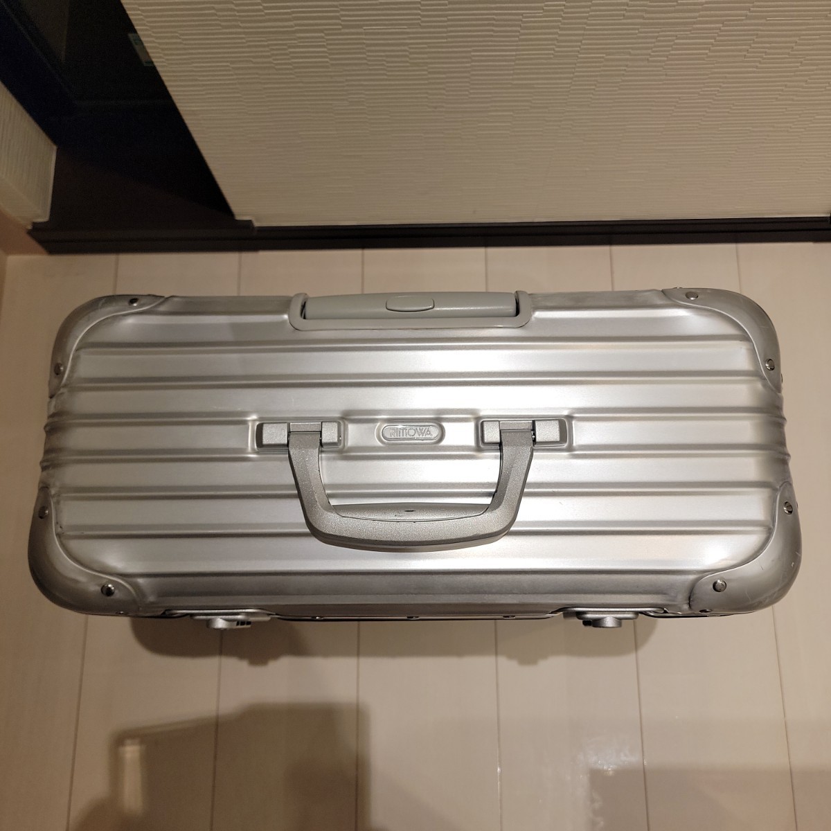  ultra rare! records out of production! old model model! beautiful goods Rimowa rufto handle The Pilot to lorry 34L business 4 wheel TSA lock aluminium topaz 