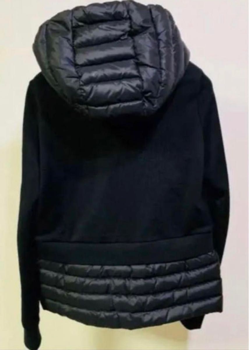 人気　入手困難　モンクレール　スウェット　ダウン　パーカーゴルフ　キャンプ　希少サイズ　 MONCLER  スウェットパーカー  