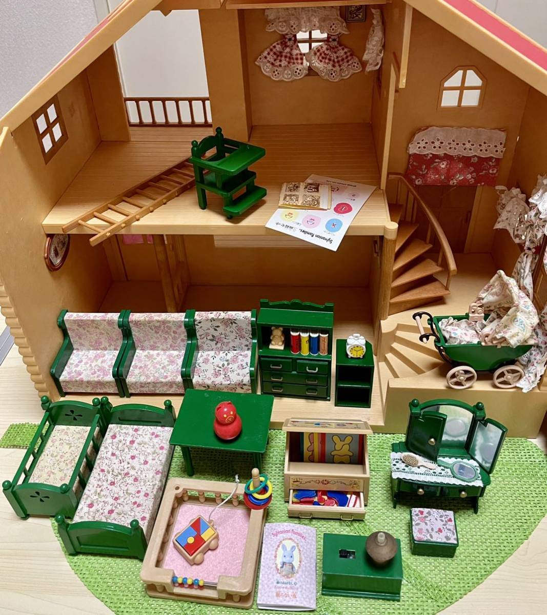 シルバニアファミリー☆初期1995「赤い屋根の大きなお家」家具付－日本